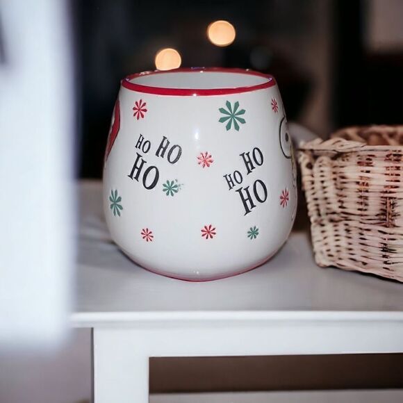 Peanuts Snoopy Christmas Embossed Mug/Cup Ceramic Red Interior - Picture 2 of 5